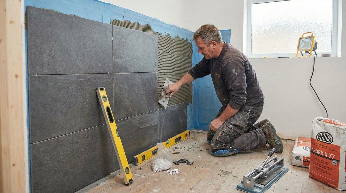 Hva koster det å flislegge badet? (2026)